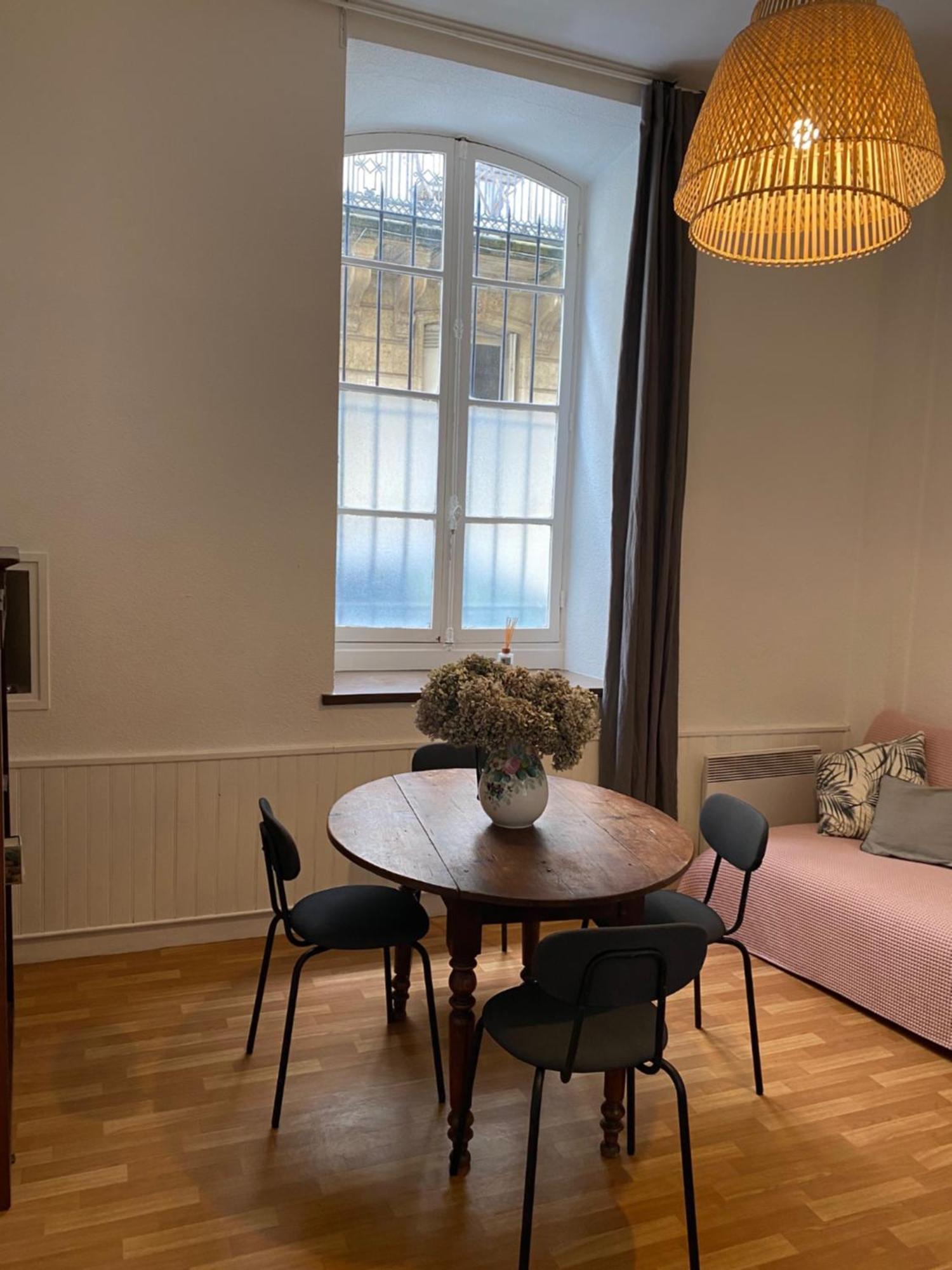 Grand Studio Style Bordelais Dans Le Triangle D'Or Bordeaux Bagian luar foto